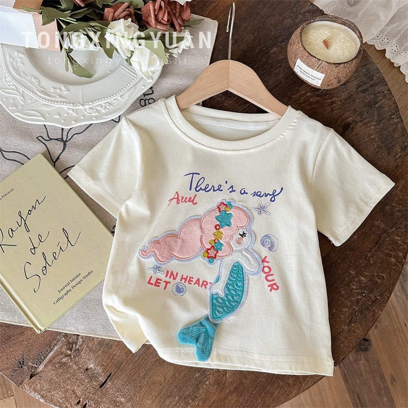 Tongxingyuan 2025 Camiseta de Verano para Niñas Estilo Coreano de Manga Corta, Camisa con Ribete de Encaje Rosa Dulce y Elegante para Bebés.