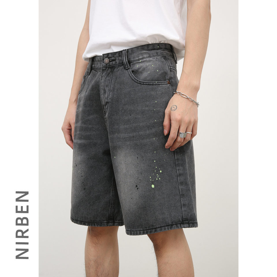 Quần short denim nam ống rộng lửng trên gối, họa tiết vệt sơn mực kiểu đường phố — Xanh lam nhạt, Đen xám