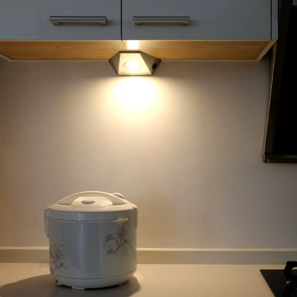 橱柜底板梯形LED灯 橱柜吊柜 不锈钢拉丝灯浴室柜酒柜展柜感应灯