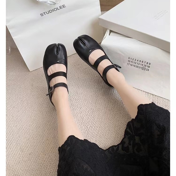 葡萄妈同款2025秋新款一字扣带猪蹄分趾鞋玛丽珍女鞋真皮平底单鞋|undefined