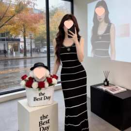 韩国2026早春条纹撞色弹力针织无袖背心连衣裙女夏OL内搭打底长裙