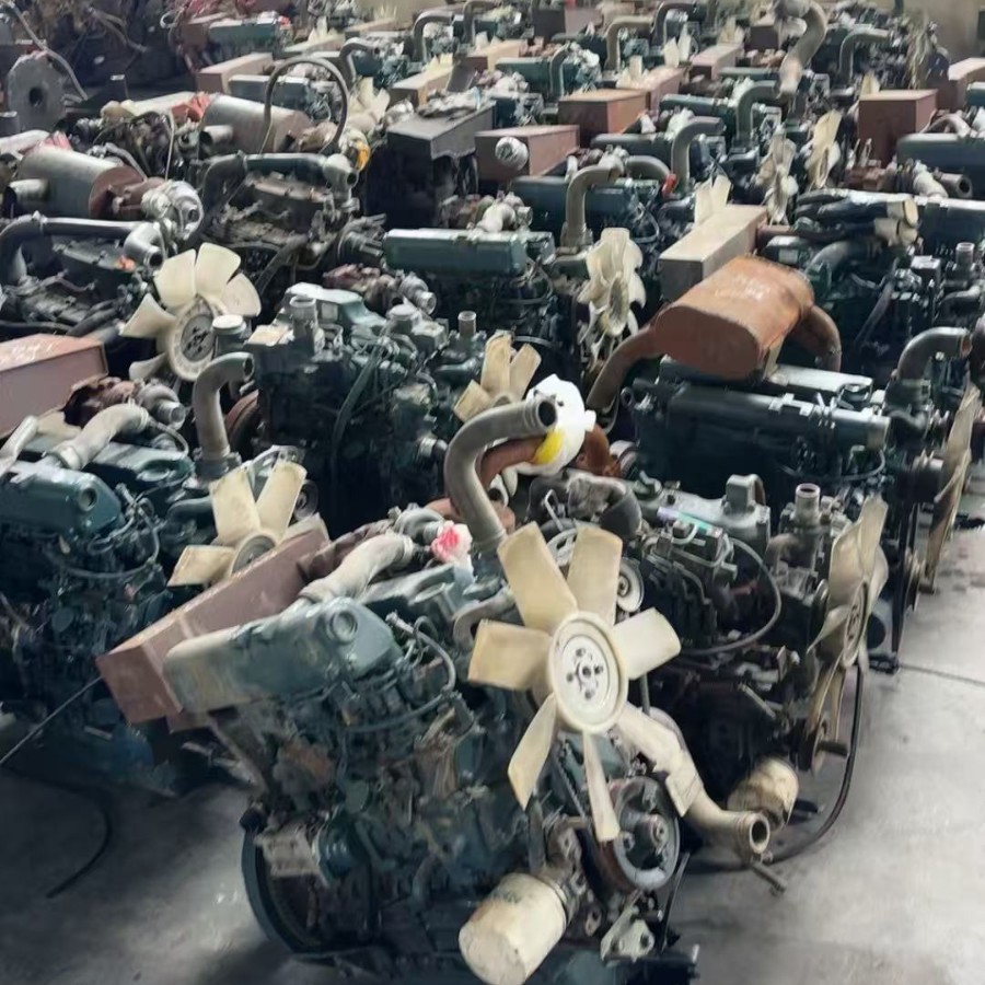 Kubota 688.588.988 harvesters V2403, V2203, V3800, and Yanmar 4TNV98 excavator engines