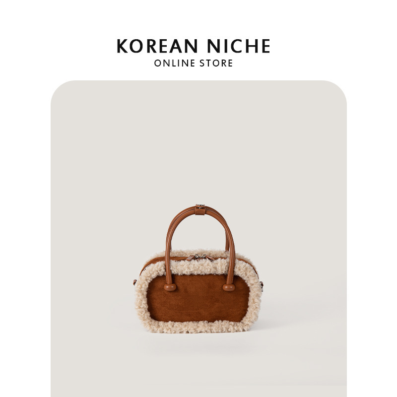 Autumn and Winter New Suede Patchwork Handbag Women's 2024 New Niche Retro Plush Shoulder Crossbody Bag for Women Autumn and Winter New Suede Patchwork Handbag Women's 2024 New Niche Retro Plush Shoulder Crossbody Bag for Women