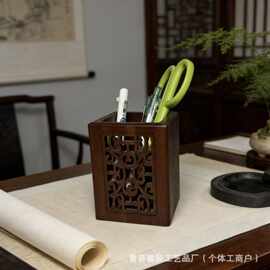 现货木质笔筒雕刻镂空办公桌文具剪刀收纳盒学生笔筒化妆刷储物盒