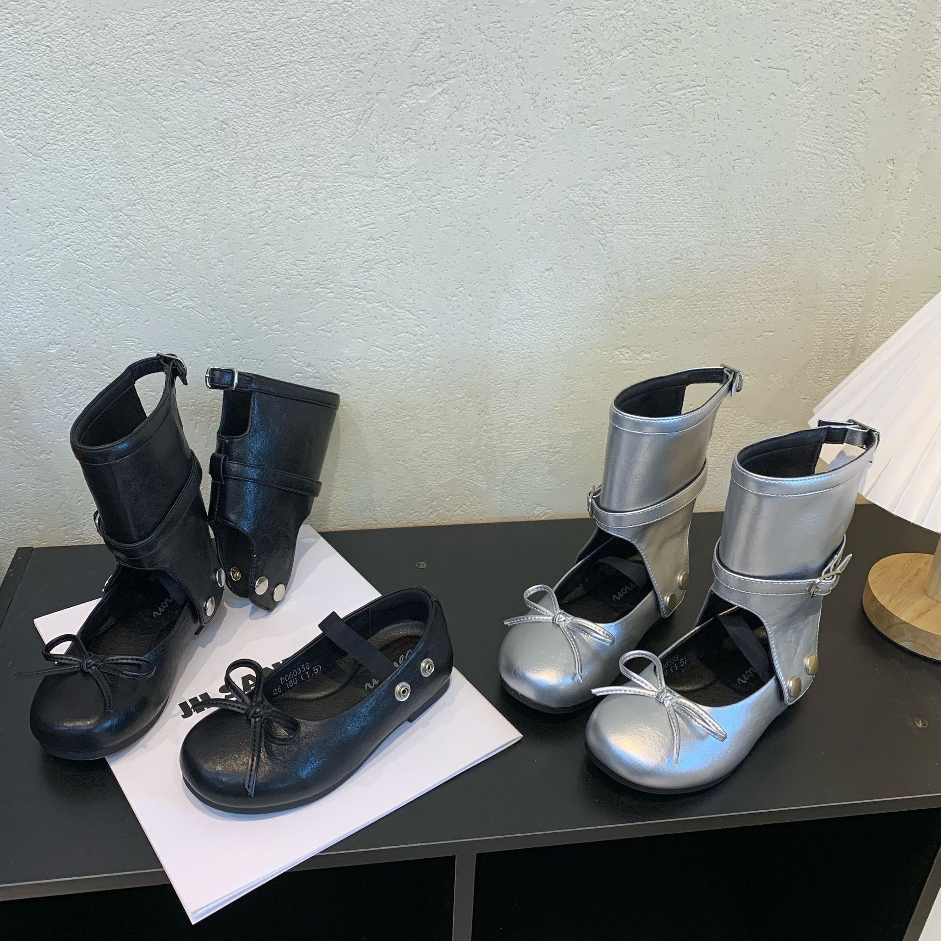 Girls' Leather Boots, New Spring and Autumn Style, Korean Version, Fashionable and Versatile, Breathable, Non-Slip, Detachable Martin Boots