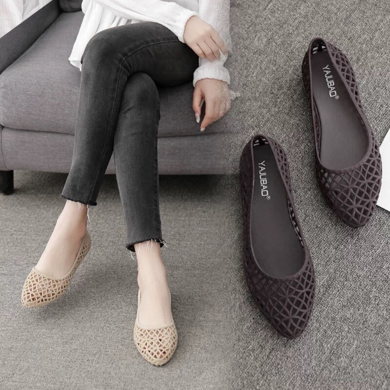 Korean Jelly Shoes for Women Summer New Wedge Heel Non-Slip Versatile Cut Out Slip-On Clogs Non-Slip Beach Shoes for Women