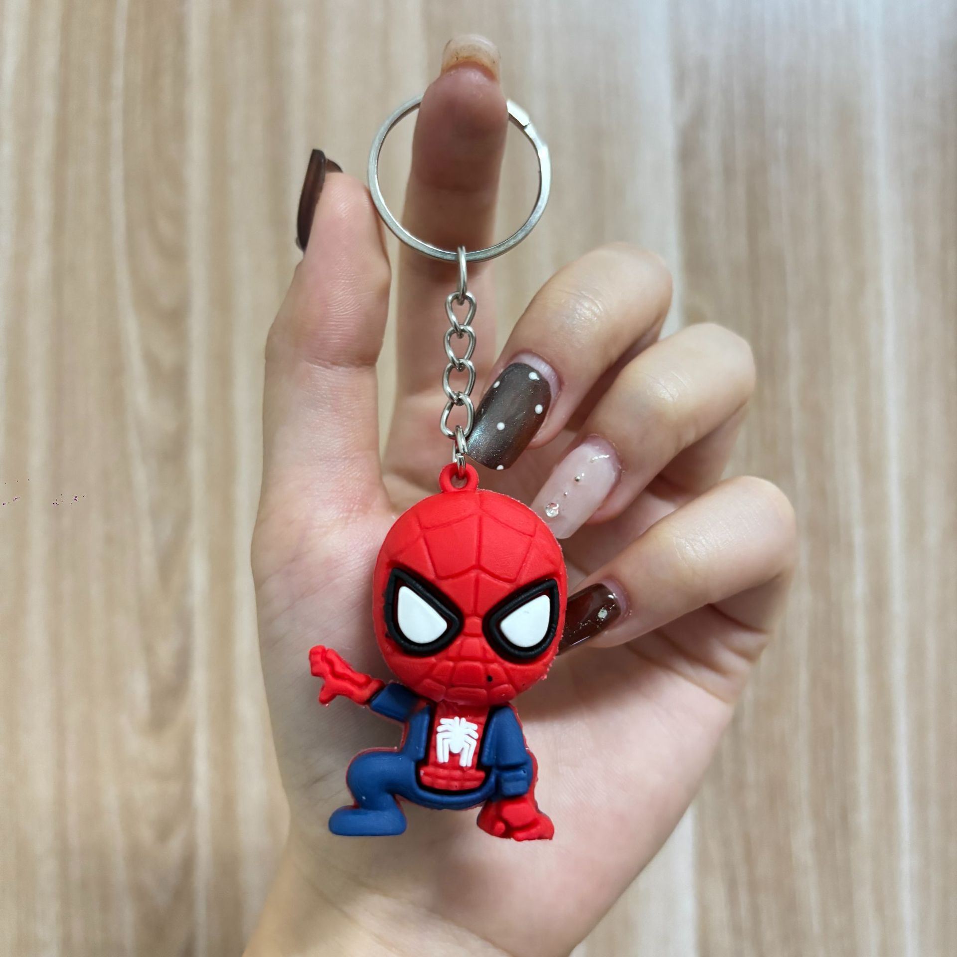Four-link chain Spider-Man* One-hand squat