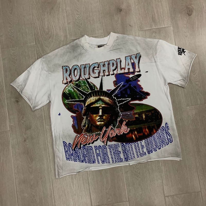 RoughPlay NYC T-Shirt美潮高街洗水做旧破洞大幅闪亮带钻短袖T恤|undefined