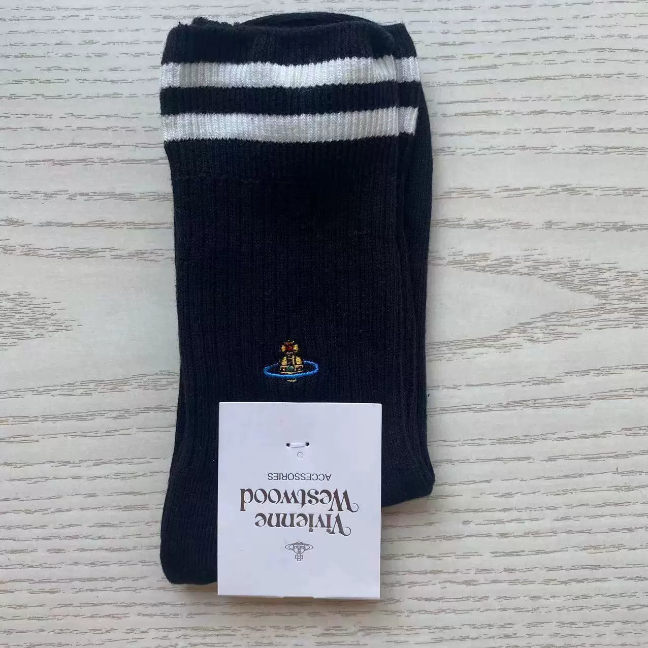 Новый продукт японская королева-матерь нижняя губа, средняя труба мужчины и женщины Вивьенн, вышивка Сатурна волн бренда скейтборд носки