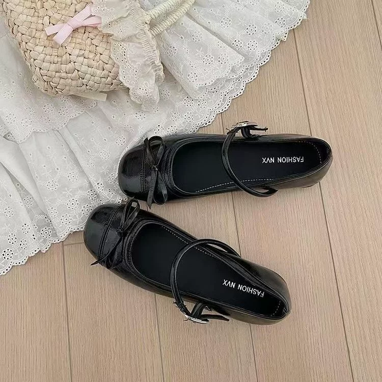 Французские балетки с серебряным бантом, маленькие кожаные туфли Мэри Джейн для женщин, весна-осень 2025, новые летние балетки, кроссовки