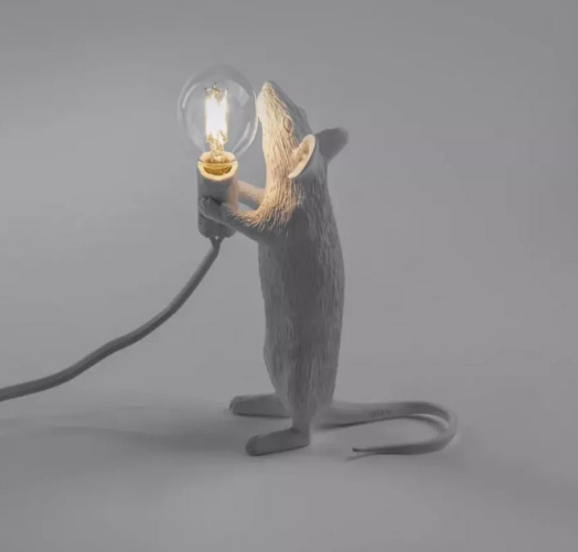 Lámpara de ratón creativa nórdica transfronteriza sala de estar comedor dormitorio tienda de ropa de resina de protección de ojos personalidad decoración de lámpara de escritorio