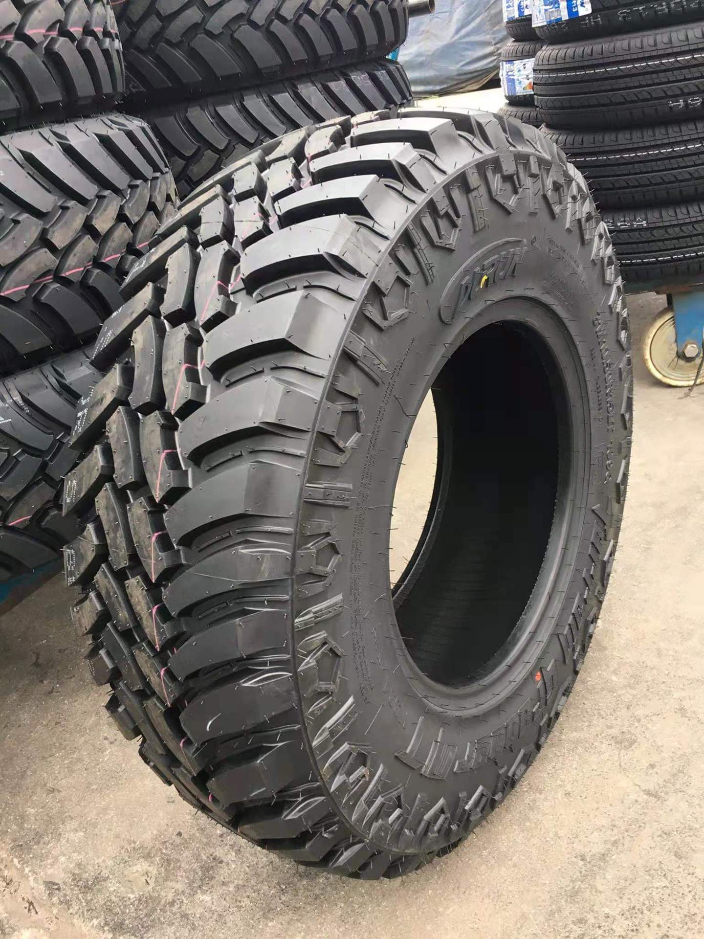 供应越野轮胎 盾轮 DURUN LT305/55R20三包质量可出口