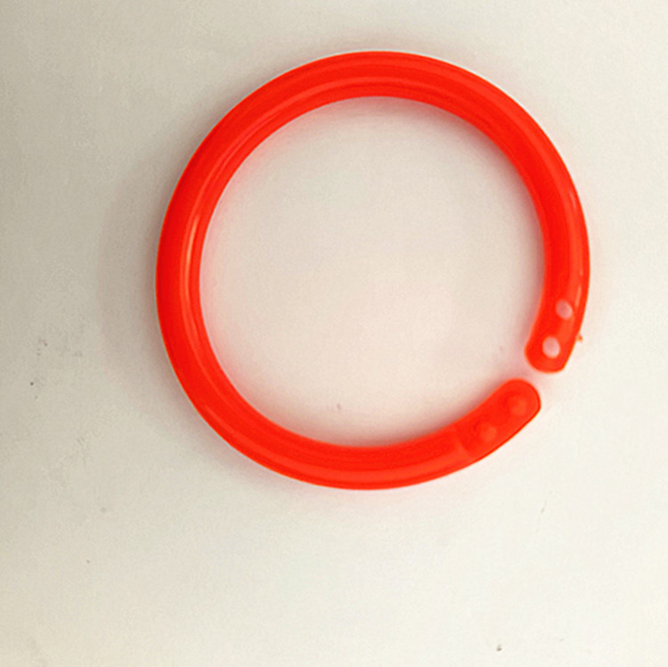 現品のプラスチックの本の輪の製本のカードの双ボタンのルーズリーフのカラーの製本の本の輪のアルバムのカードの輪の金属のリング|undefined