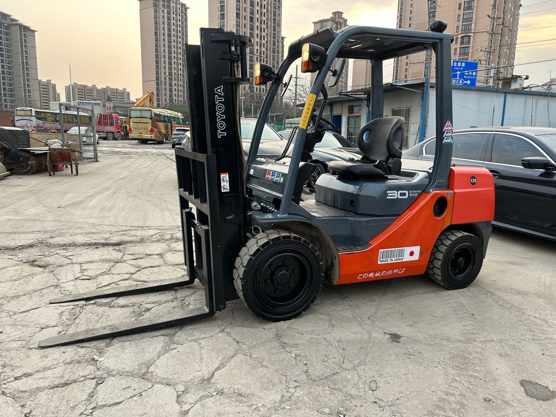 3吨8F丰田二手叉车TOYOTA出售