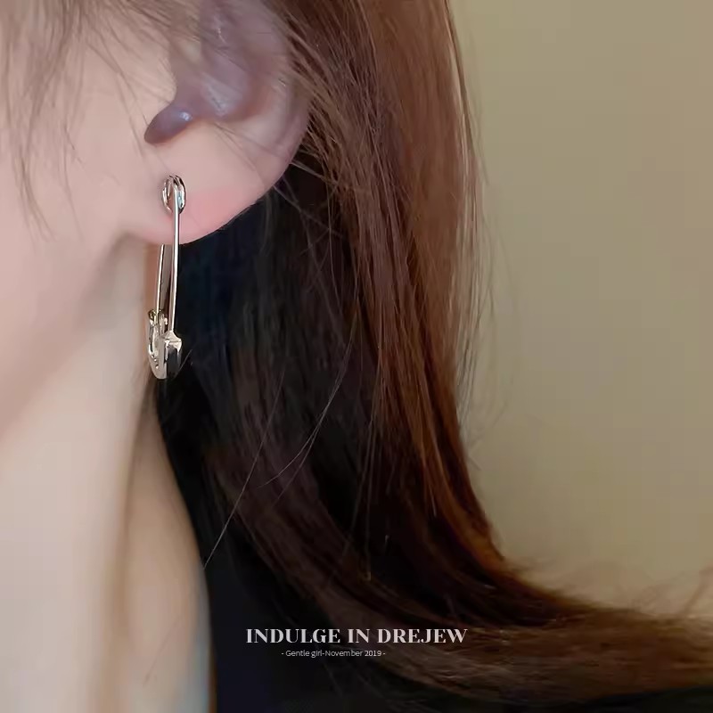 S925 aguja de plata elegante pendientes de nicho femenino diseño de gama alta pendientes populares pendientes de perlas pendientes únicos al por mayor