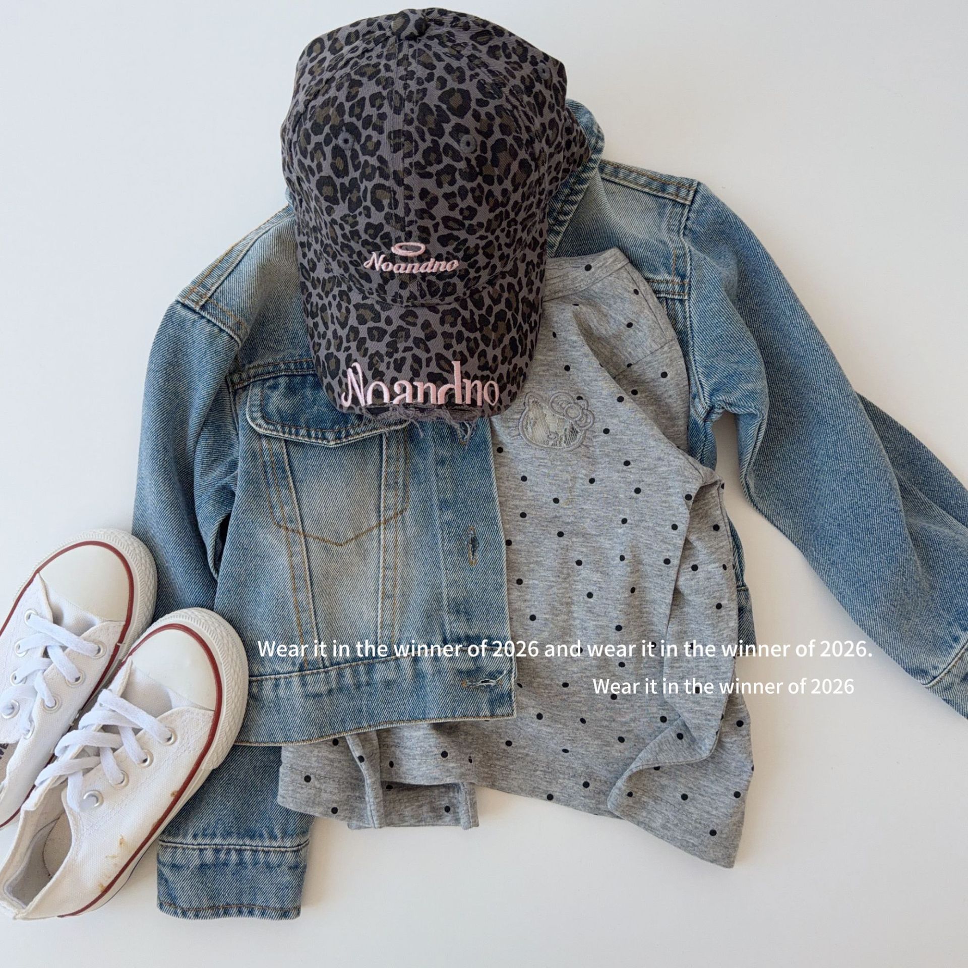 2026 children's denim jacket with a stylish design, simple and versatile classic short jacket, top, girls' jacket
