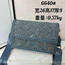 ���M���Q�¿���^�����μ��С����PU��ĸŮʿб���Ů����С���L