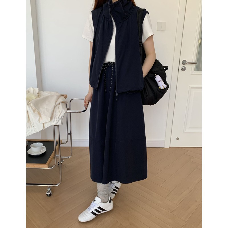 [Dig to treasure!]!] Xizang Blue Tooling Zipper Lapel Vest Women's 2025 Early Spring Short Sleeveless Russo