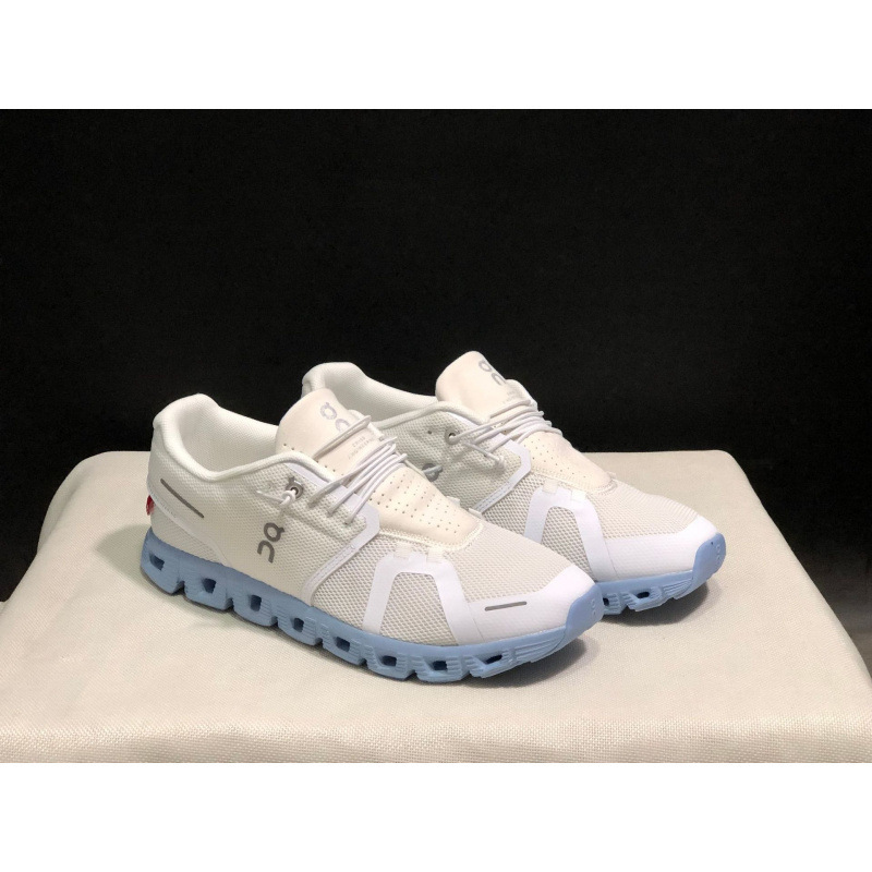 X5-흰색과 파란색 배경