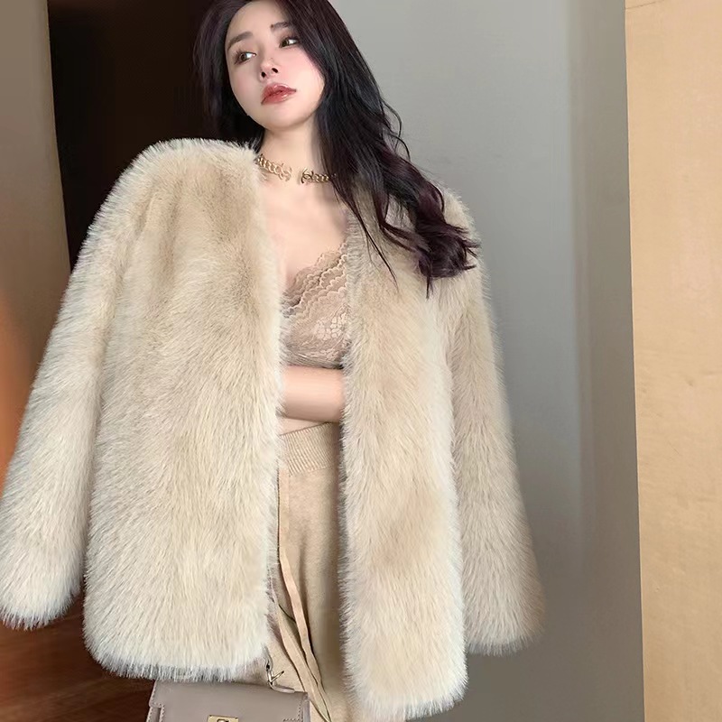 Damenbekleidung Fuchs Damen mittellanger und langer modischer Pelzmantel mit V-Ausschnitt_voghion.com