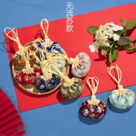香包/香囊;布艺绣品;化太岁锦囊