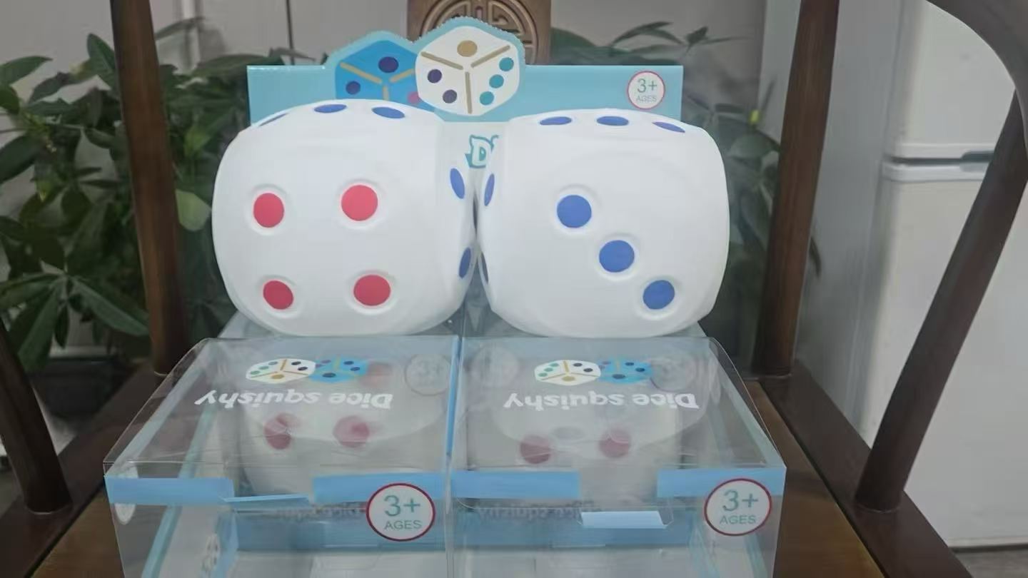 One jumbo dice [4 pieces/box]