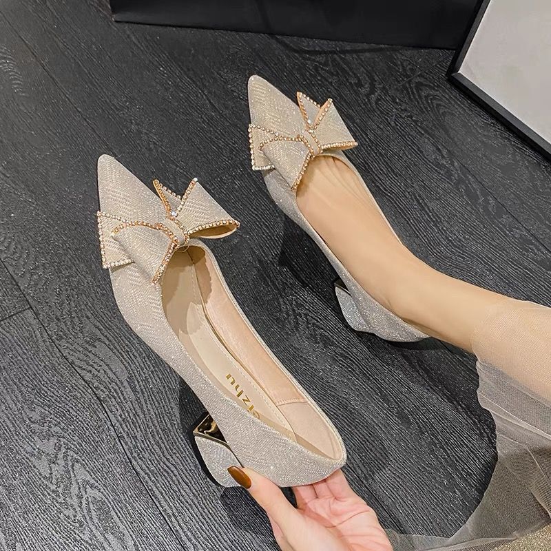 New Fairy French Evening Pointed Toe Shoes Summer Thick Heel Gentle High Heels 2024 Internet Celebrity Style Evening Versatile New Fairy French Evening Pointed Toe Shoes Summer Thick Heel Gentle High Heels 2024 Internet Celebrity Style Evening Versatile