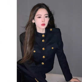 熹凤梨金圆扣小香针织套装女高级感显瘦半身裙两件套2024秋冬