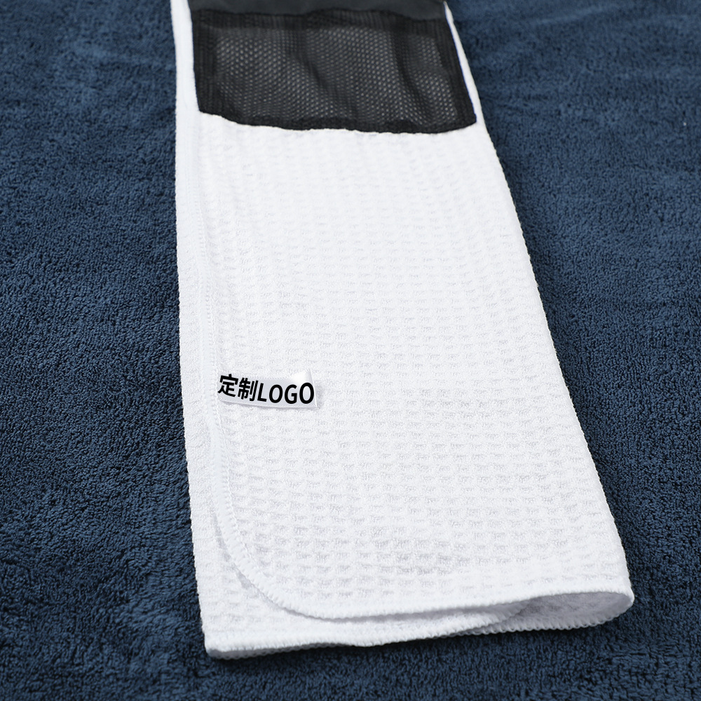 Toalla de golf de microfibra de rejilla de piña de fábrica, bolsillo con cremallera, diseño de bolsillo de toalla deportiva de secado rápido que absorbe el sudor