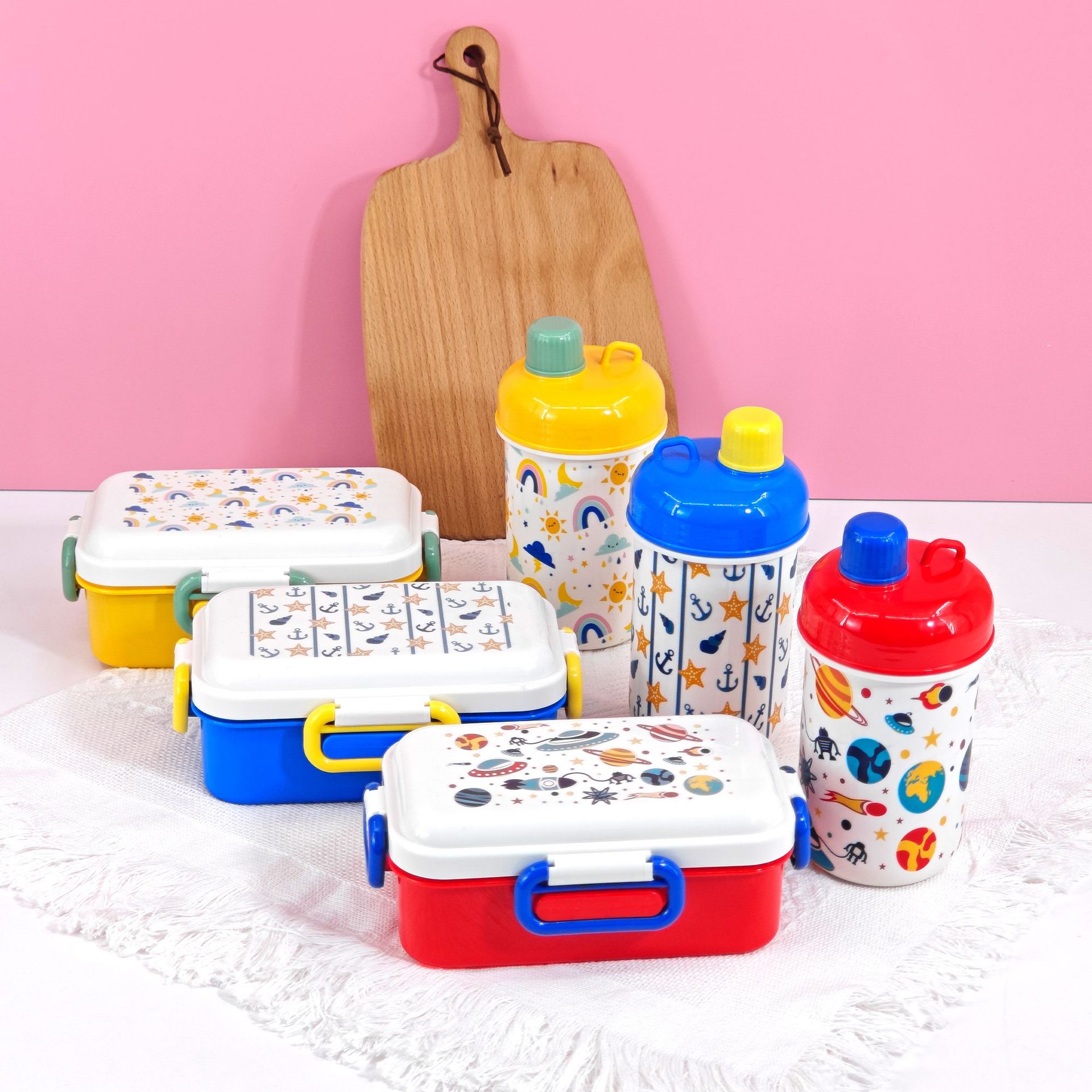 Caja de almuerzo personalizada set hervidor de agua encantador dibujos animados portátil caja de almuerzo de color de alto valor casero taza de agua directa