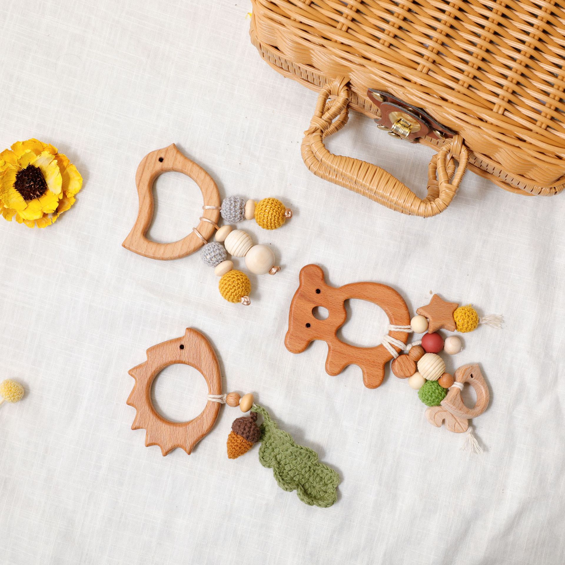 Cartoon Beech Wood Bracelet Animal Kidsren's Oral Period Beech Wood Teether Ornaments Teething Toy Necklace Anti-Bite Hand Pendant