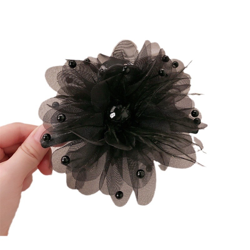 Alta sensación de malla negra abrazadera de arco 2024, nueva tarjeta de plumas esponjosas mostrando el volumen de cabello detrás de la abrazadera de pesca de la cabeza