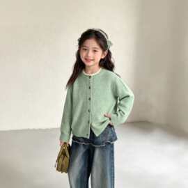 2026新款女童绿色针织开衫春秋圆领毛衣外套中大童甜美上衣童装