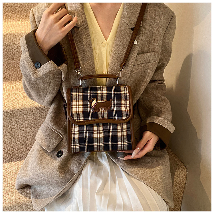 College-style backpack for women 2024 autumn new Dachshund student handbag, retro commuter crossbody bag undefined