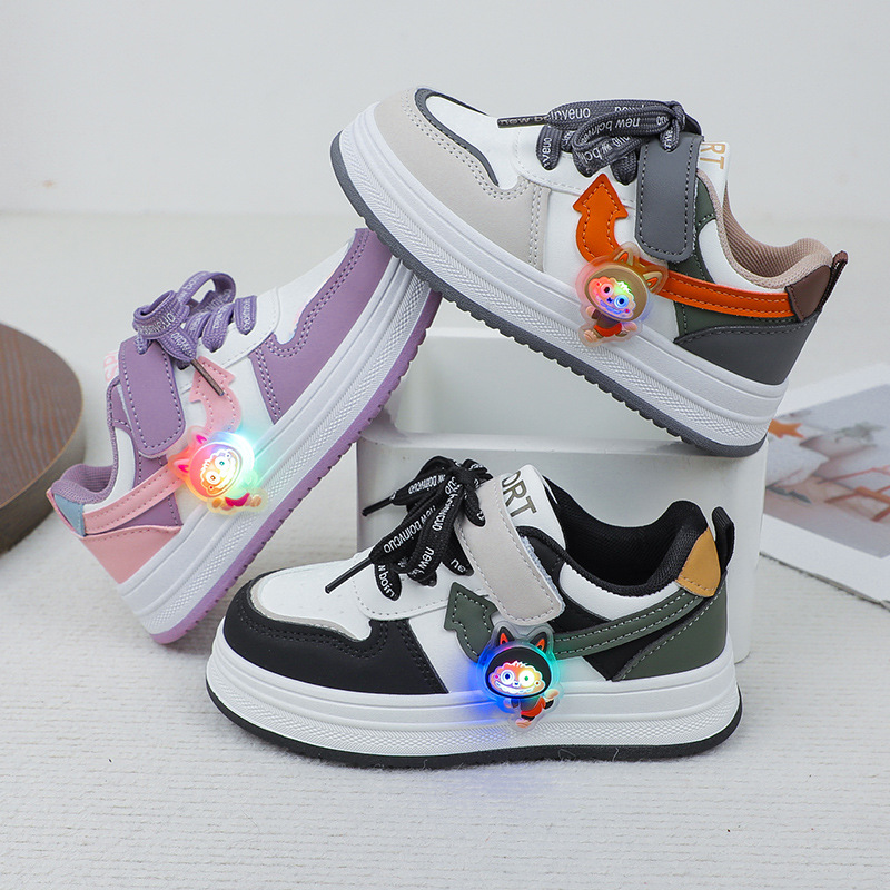 Children's sneakers
