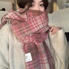 韓国の保温マフラーの女性冬の乾燥したバラの粉は白くて、首を囲む雰囲気感を高めます。