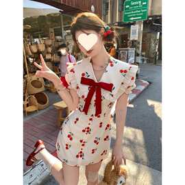 韩系少女花边v领连衣裙夏季新款小众设计修身显瘦短裙子
