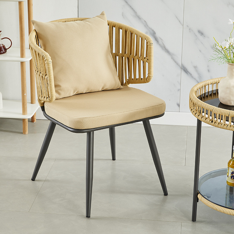 Sofá pequeño al aire libre de caña patio simple jardín de caña sofá silla de caña una sola silla de caña de tres piezas set mesa de té