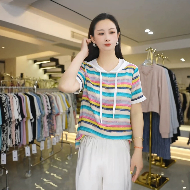 0202 # Silk Top for Women, Short-Sleeved Blouse with Hood, Fashionable Age-Reducing Hoodie, Silk Striped T-Shirt 0202 # Silk Top for Women, Short-Sleeved Blouse with Hood, Fashionable Age-Reducing Hoodie, Silk Striped T-Shirt