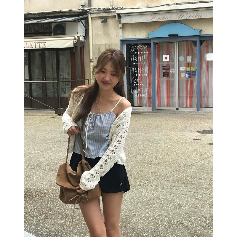 Ready in Stock~Korea Ta*Nat 25 Summer Resurrection Style Cut Out Knitted Cardigan Stripesd Suspenders