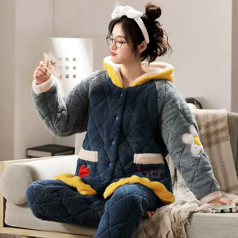 一件代发法兰绒睡衣女秋冬季新款三层夹棉加厚保暖可爱家居服
