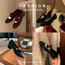 真皮一字新款金属扣圆头软面带玛丽珍单鞋粗跟红色小皮鞋女秋季