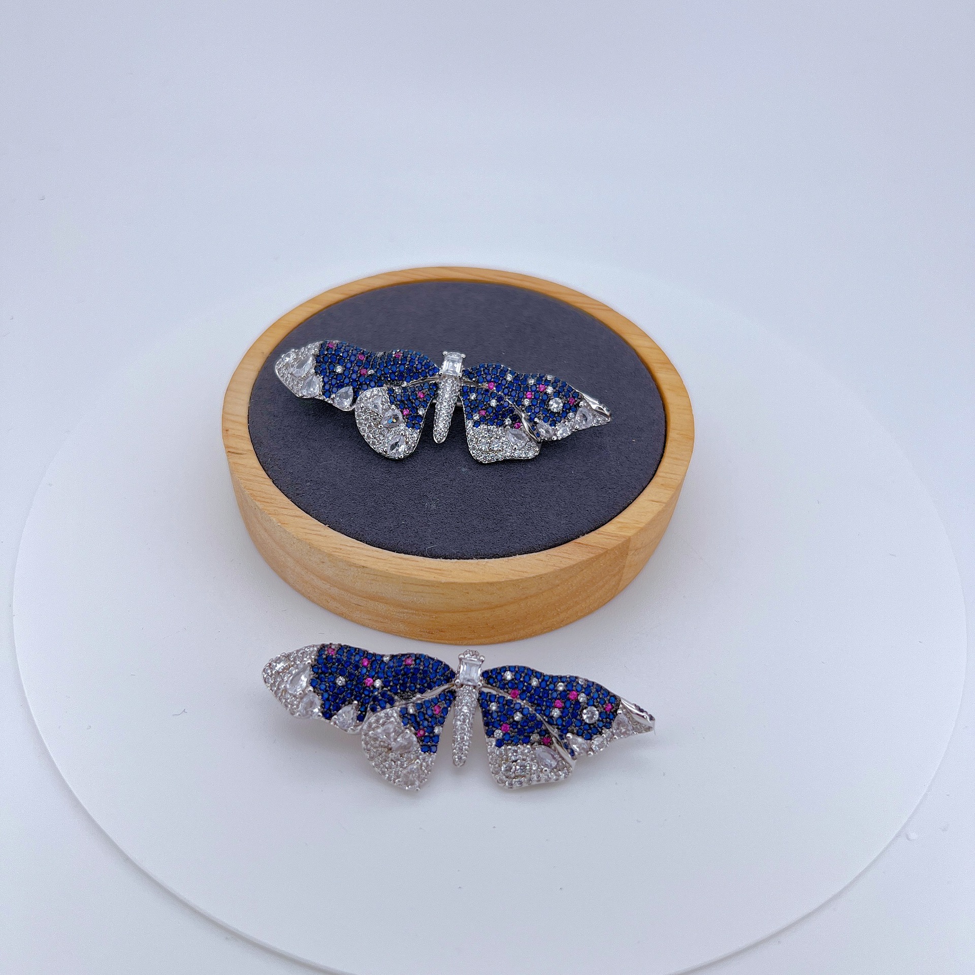 Women's Gender Elegant Glam Pin Butterfly Copper Zircon Women's Brooches