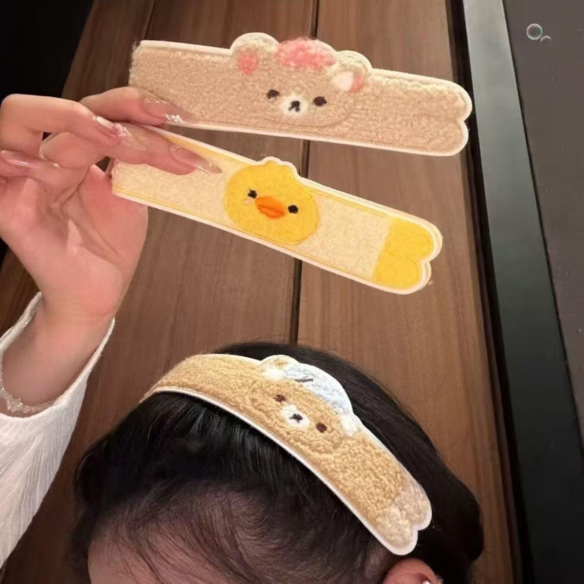 Cute long strip animal dachshund magic hair clip, sweet girl cartoon style, for use as a face wash hair accessory or a hairband