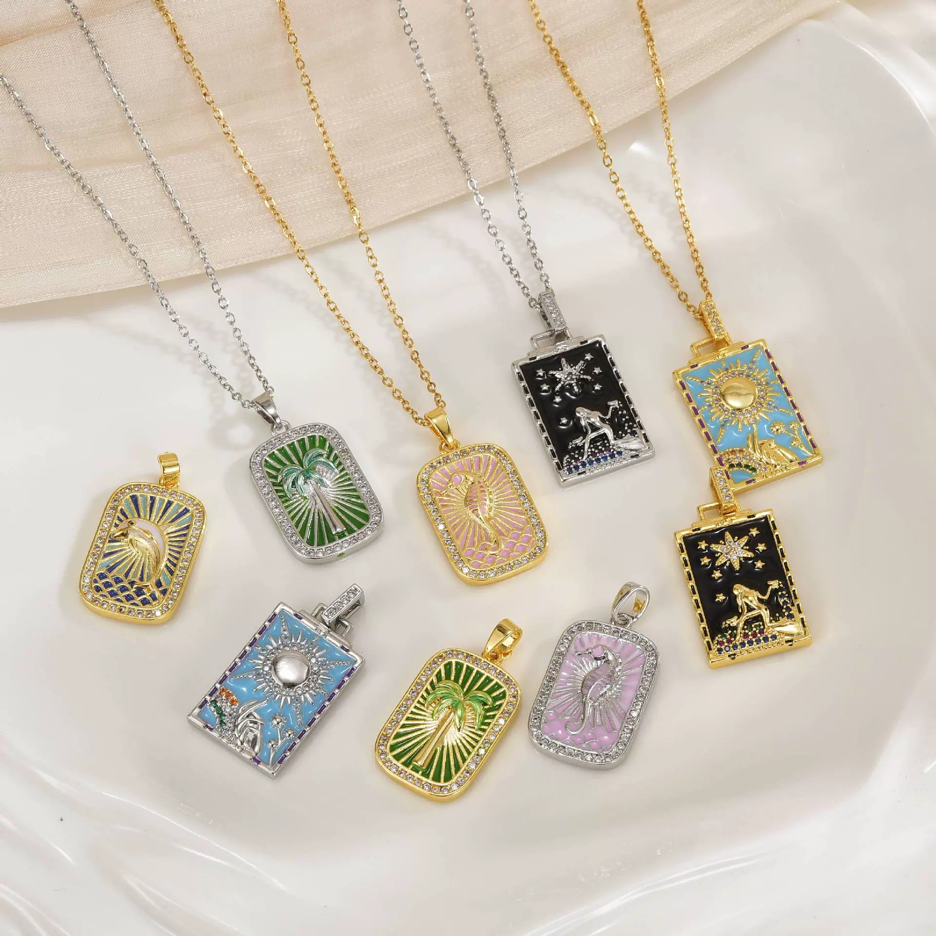 度假风彩色塔罗牌项链方形嵌锆吊坠海马海豚棕树海洋生物锁骨链女