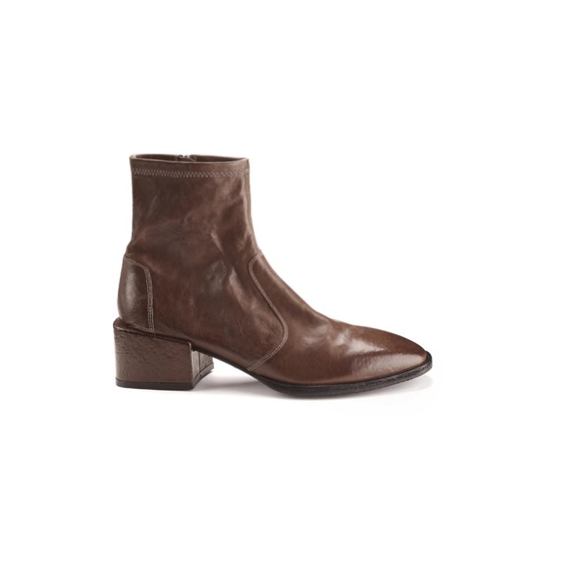 Coffee color (leather)