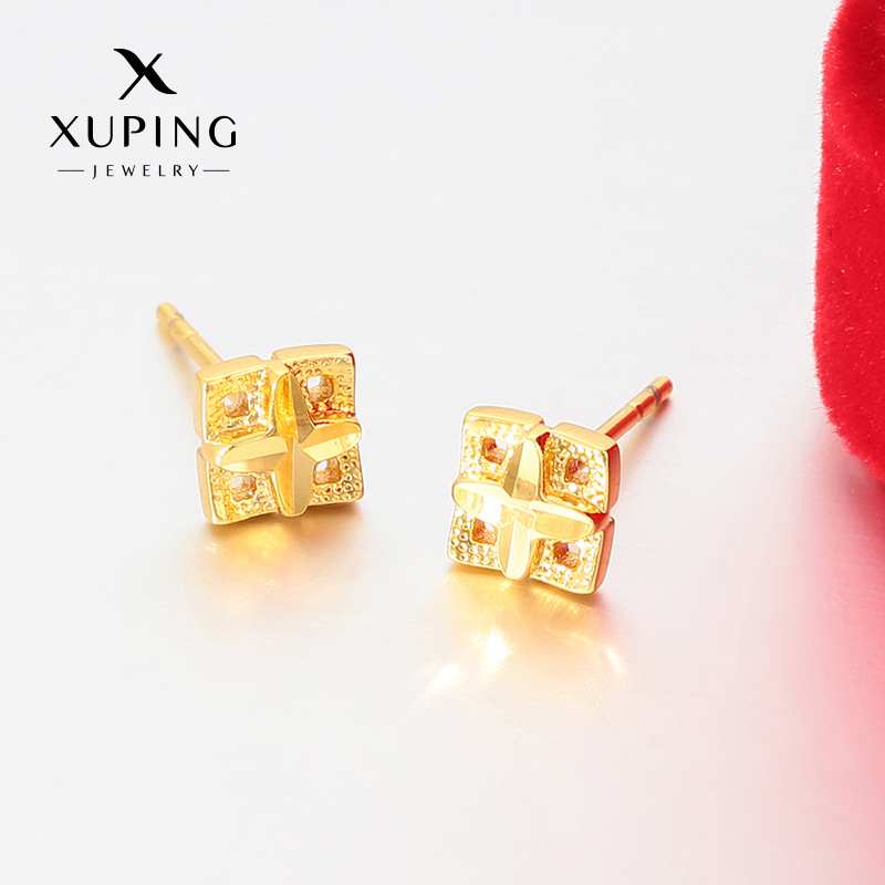 Xuping geometría cuadrada orejas chapadas en aleación de cobre 24k hueco diseño pequeño oro ligero orejas de lujo al por mayor