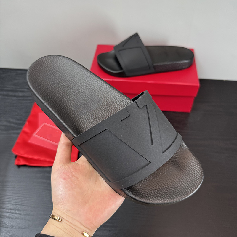 Singapore Russia Cambodia Slide Slippers 2026 Summer Large Size V-Shaped Outdoor Non-Slip Slide Slippers