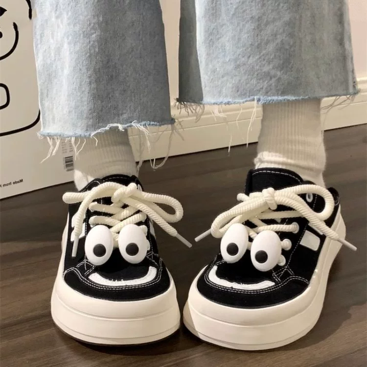 Симпатичные большие головы и полуторные холщовые туфли женщины 2024 весна и лето новый оригинальный дизайн толстый фон два носить уродливые маленькие белые туфли женщины