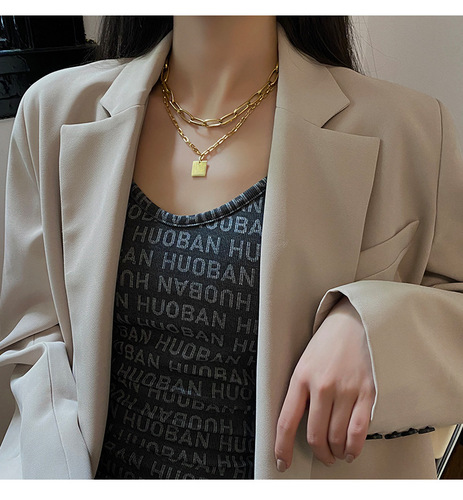 Elegant and Unique European and American Women's Light Luxury Necklace  New Arrival, Niche Design Sense High-Grade Metal Chain, Versatile Sweater Chain Accessory